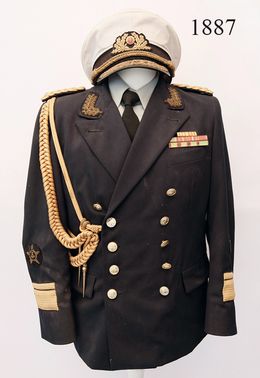 Uniform für einen Admiral der Volksmarine