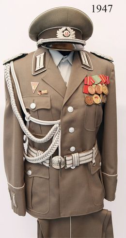 Kplt. Uniform für einen Leutnant der Pioniere